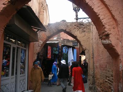 Photo of the travellers in the souk